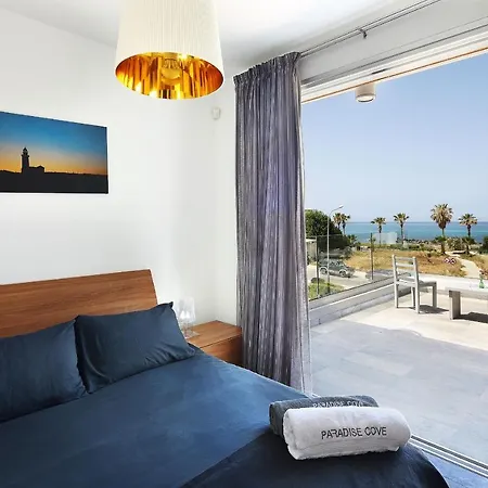 天堂湾豪华海滩别墅 别墅 Paphos