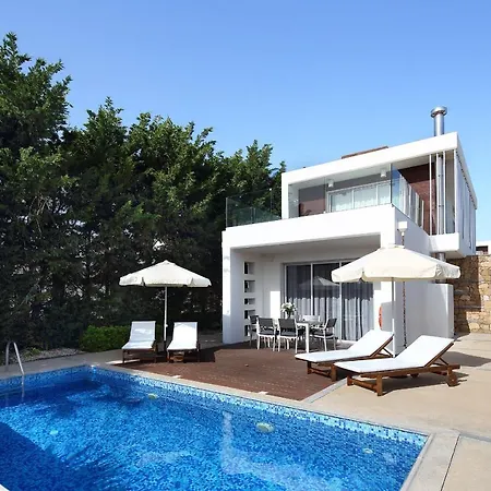 Paradise Cove Luxurious Villa *