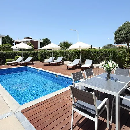 Paradise Cove Luxurious Villa Pafos