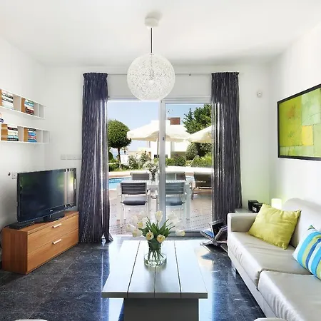 Paradise Cove Luxurious Villa *