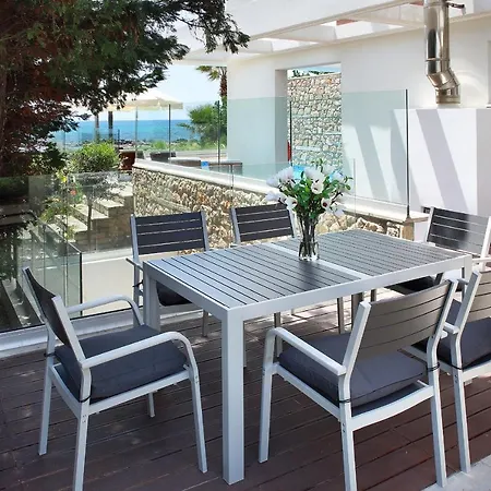 Paradise Cove Luxurious Pafos