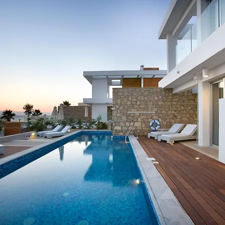 Paradise Cove Luxurious