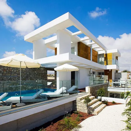 Paradise Cove Luxurious
