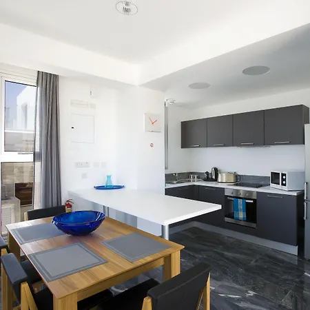 Paradise Cove Luxurious Paphos