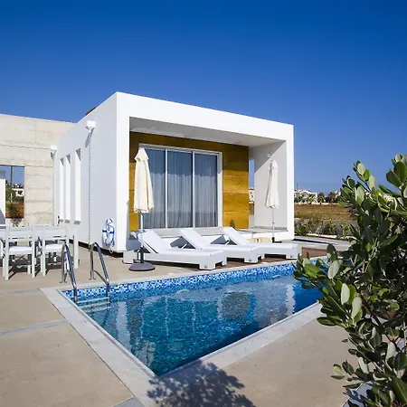 Paradise Cove Luxurious Villa *