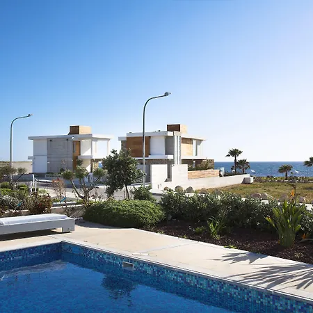 天堂湾豪华海滩别墅 * Paphos