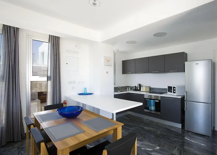 Paradise Cove Luxurious Paphos