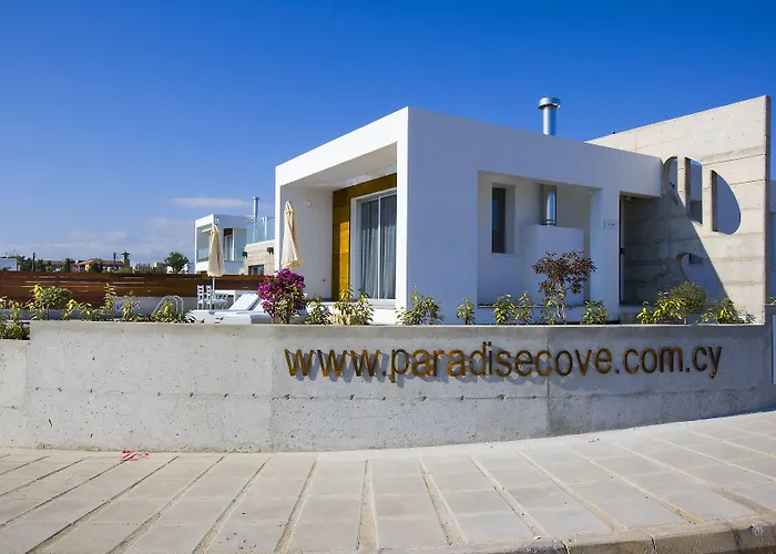 Paradise Cove Luxurious Villa *