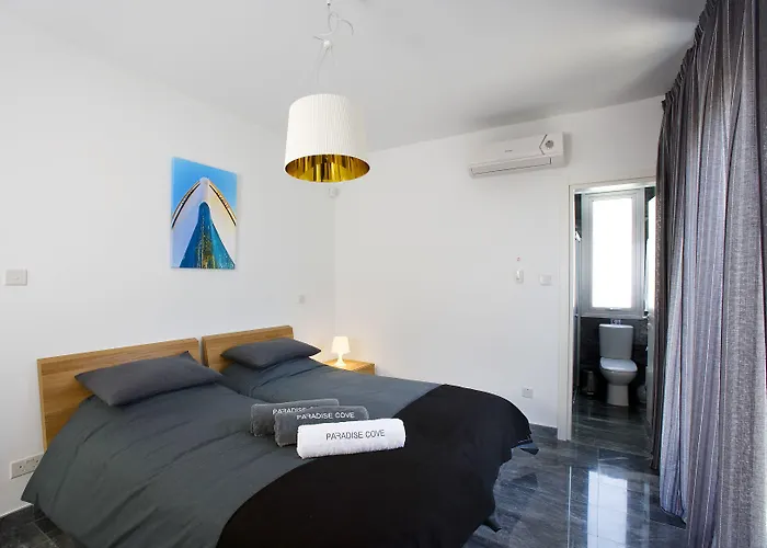 Paradise Cove Luxurious Willa Pafos