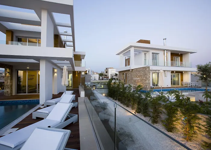 Willa Paradise Cove Luxurious *