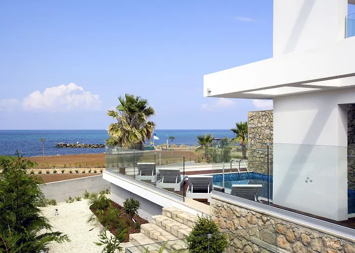 Paradise Cove Luxurious