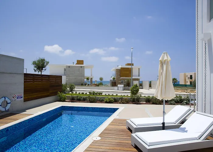 Paradise Cove Luxurious Paphos