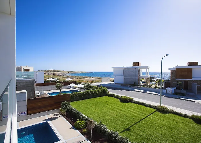 Paradise Cove Luxurious Pafos