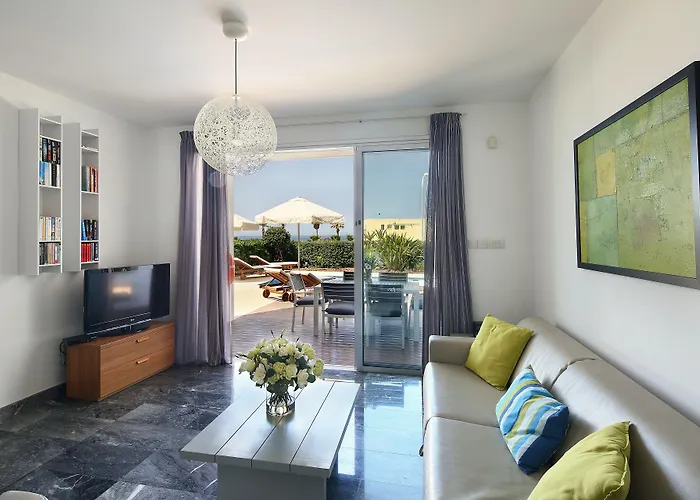 Willa Paradise Cove Luxurious Pafos