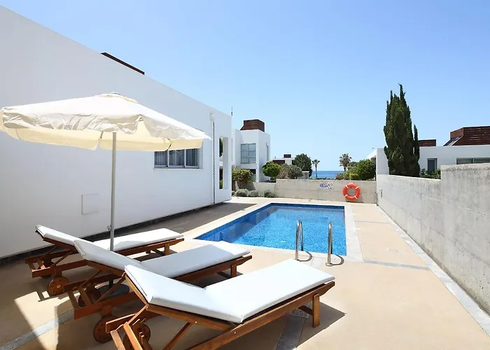 Paradise Cove Luxurious Vila