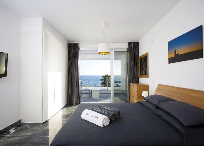 Paradise Cove Luxurious Vila