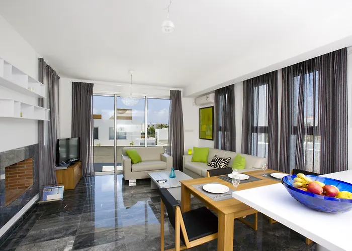 Vila Paradise Cove Luxurious Paphos