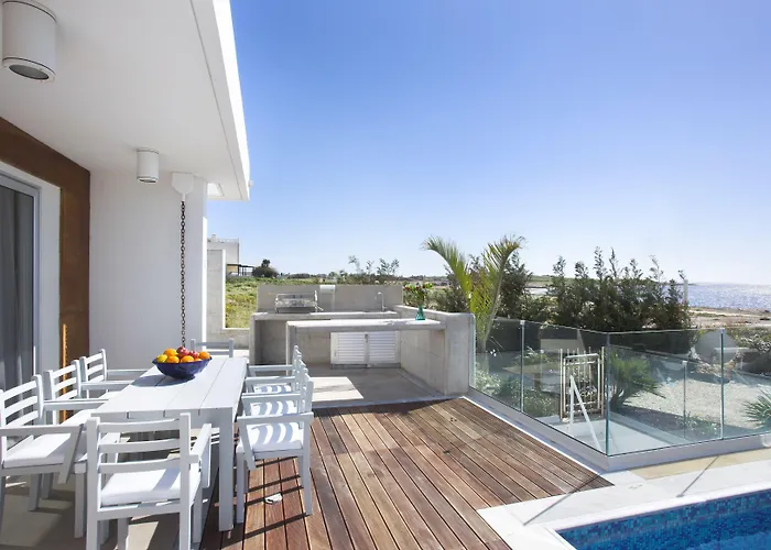 Paradise Cove Luxurious Vila