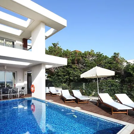 Paradise Cove Luxurious Villa *