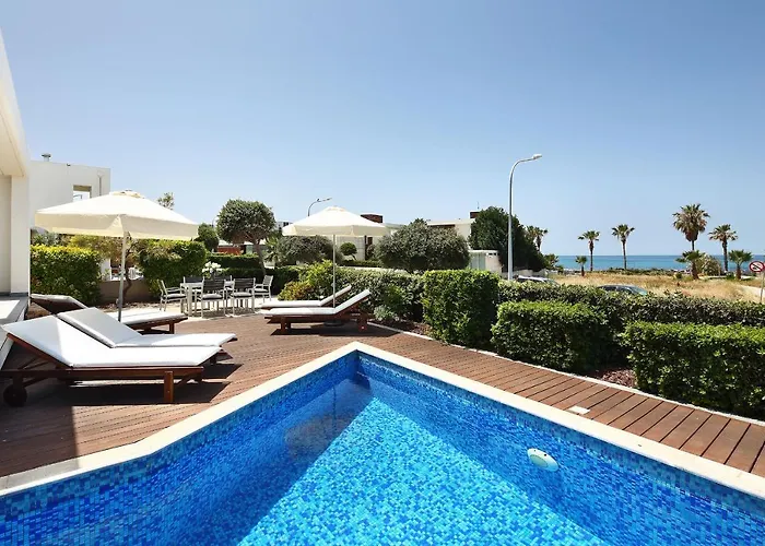 Paradise Cove Luxurious